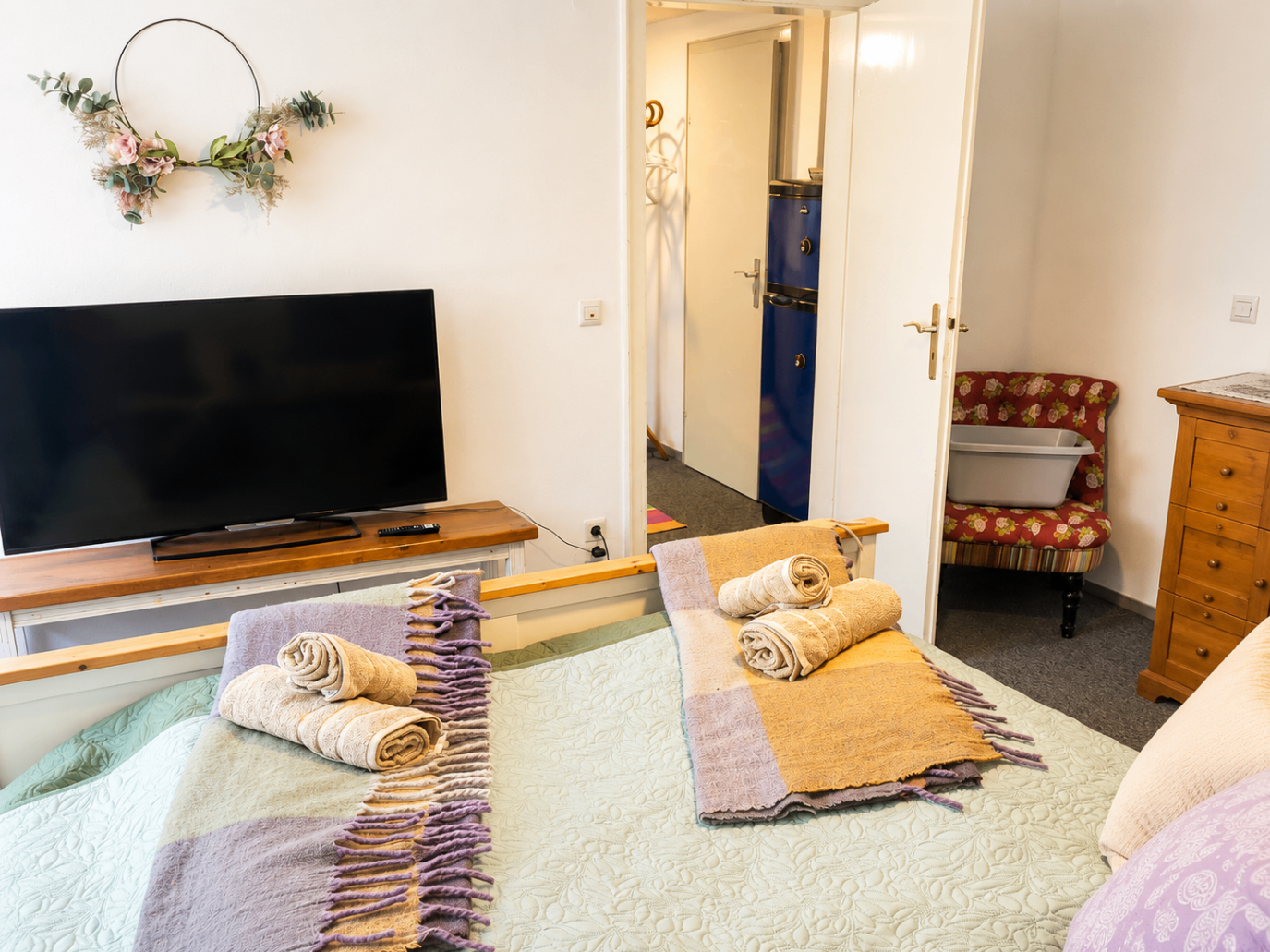 Sitzecke und Beistellbett in der Purple Room